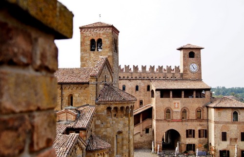 Castell'Arquato, a Medieval castle in the hills (Piacenza)Photo by: Maria Grazia Montagnari