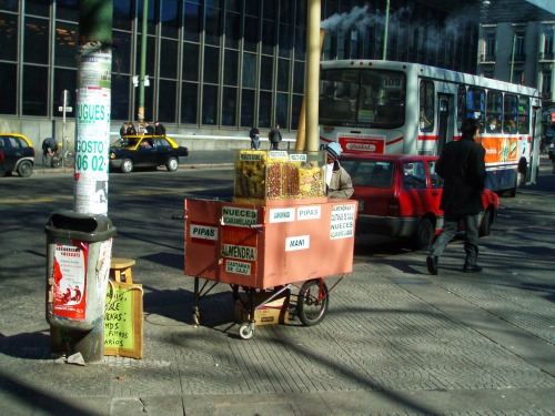 Vendedor de nueces y semillas, Montevideo, Uruguay, 2007.For those only familiar with the Spanish of