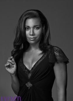 Thewouldbesavant:  So I’m The Only One In Love With Jessica Pimentel From Orange