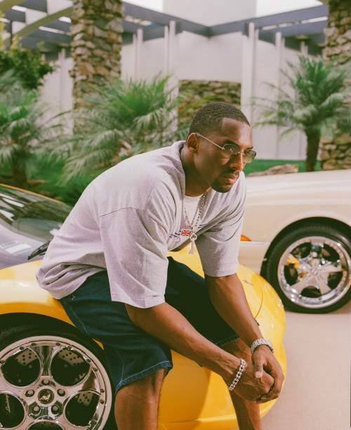 strappedarchives:  Kobe Bryant photographed by Gregory Bojorquez with his Bentley &amp; Lamborgh