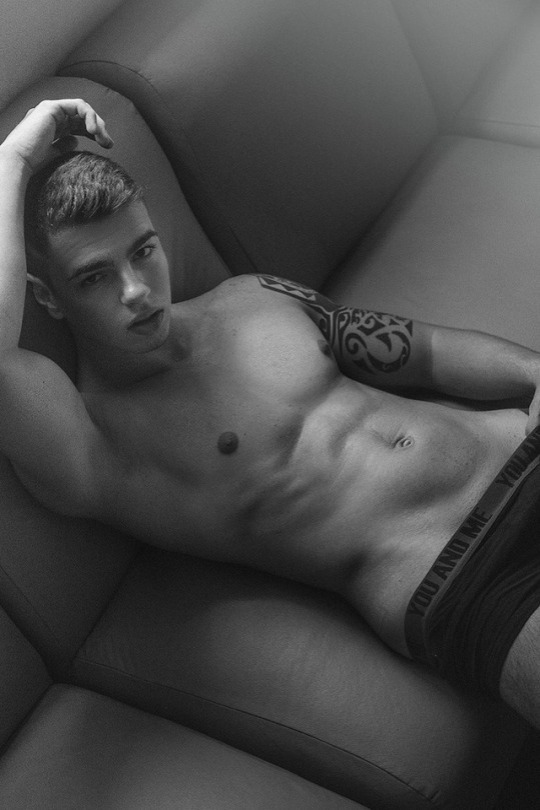 hotmen-addiction: