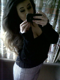 lllorah:  new trousers love them 