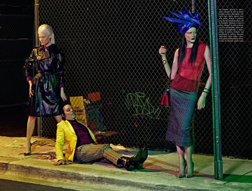 Kate Goodling, Kirsten Owen, Michael Houghton and Sadie Pinn in Frames of Fashion. Vogue Italia, Apr