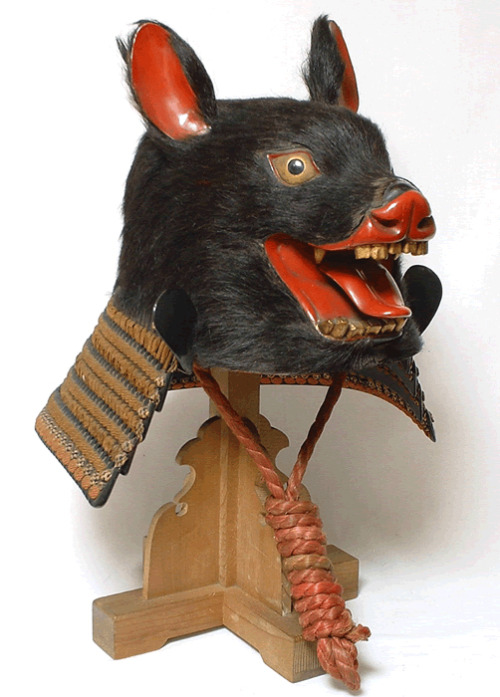 japaneseaesthetics:Growling Bear Kawari Kabuto. Muromachi Period, Circa 16th Century, Japan