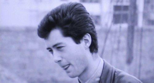 babeimgonnaleaveu:   A 19 year old Jimmy Page discussing session playing, 1963. [x]