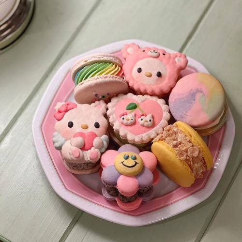 sugar-cafe:https://www.instagram.com/14.day/