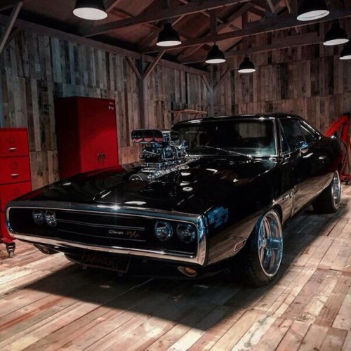 carspotdx: 1970 Dodge Charger R/T Source: reddit