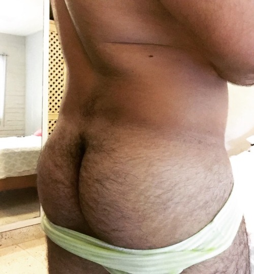 ariescub10:  It was butt day at the gym so I thought I’ll take some pics 🍑