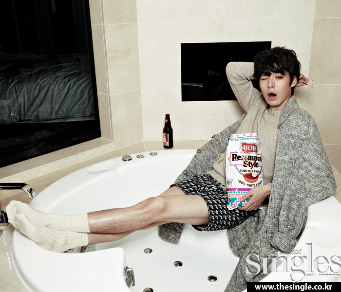 lmfon:  [Old Pic] 우리 같이 놀까요? Ahn jaehyun - Singles more pic » Click!