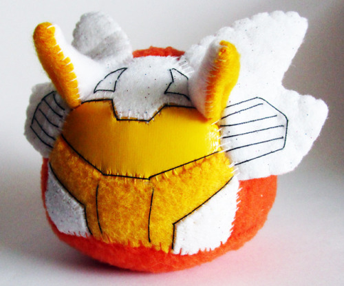 callykarishokka:  So a couple of people wanted a Chromedome for the weekly puggle and I thought, ‘I KNOW, I’ll redesign the pattern to make it BETTER’.so uh I accidentally turned him in to a moth, so, uh, MOTHDOME.YEAHhttp://www.ebay.com/itm/112558987060