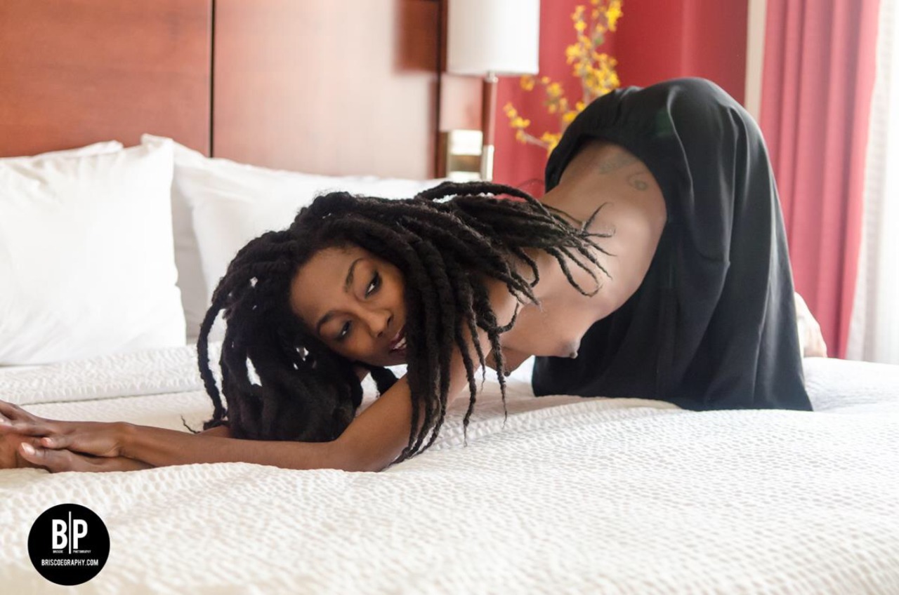 mistertilmonjr:  afrodesiacworldwide: Model IG @twiggyslim Shot by IG @MyManBriscoe