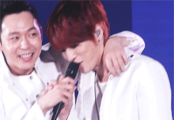taetv:  Yoochun is always there to encourage the feelings. 
