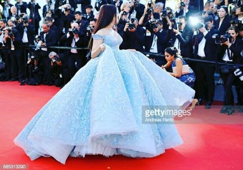 #aishwaryarai in #MichaelCinco   #Cinderella  #cannes #cannesfilmfestival #cannes2017 #aishwaryaraib