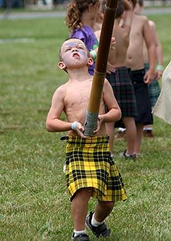 spgent:  a wee one tossing the caber 