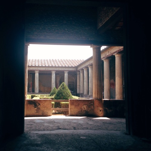 ilmondointero:Tours around Pompeii &amp; Herculaneum, Italy, 2015.