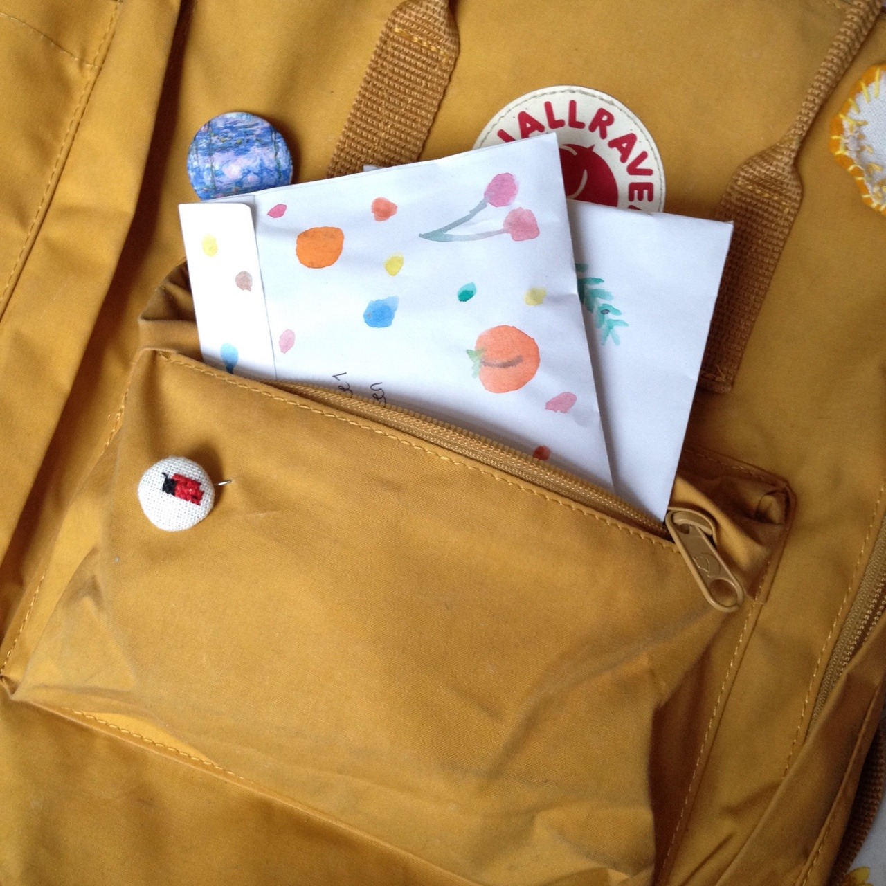 planetums:  sundays are made for penpaling 💌✏️✨ 