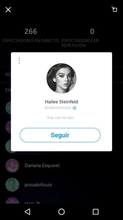 dailynailee: Hailee watched a live stream of Niall’s concert on Twitter. – 07/14