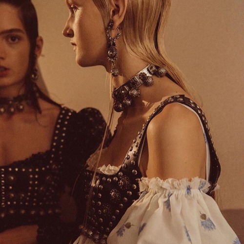 koenigin:ALEXANDER MCQUEEN SS17 (this collection is a dream)