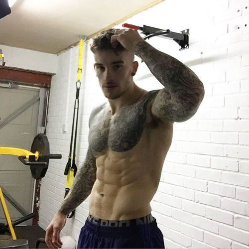 lumbrjax:  Instagram user @hatts17 http://ift.tt/1QPp43i