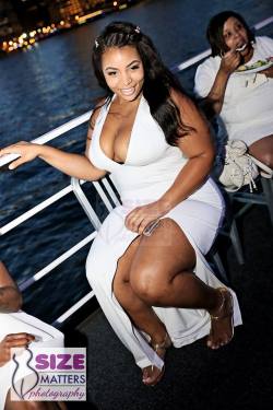 planetofthickbeautifulwomen:  Candice Kelly @ The Annual Full Figured Fashion Week NYC &ldquo;Curves at Sea&rdquo;  All White Boat Ride 2014 