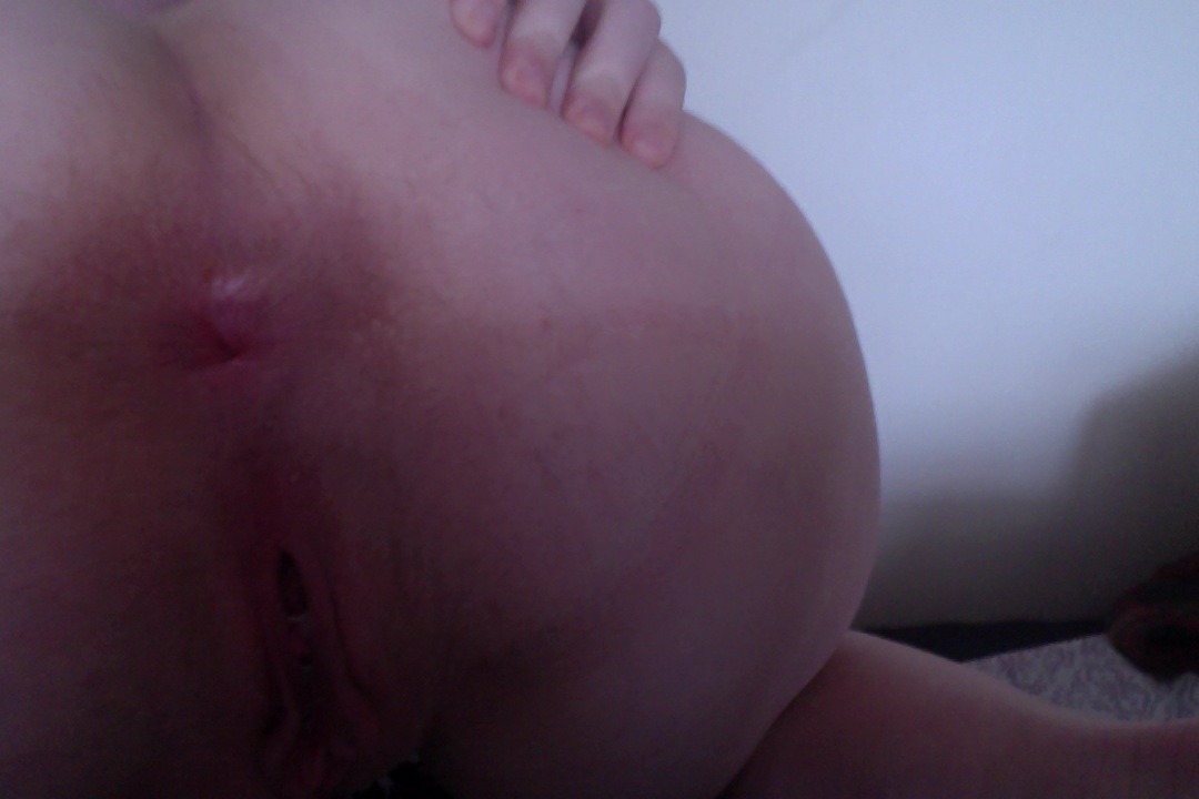 hornyuniversitygirl:  Its really hard to pretend I’m not being dirty… Sorry for