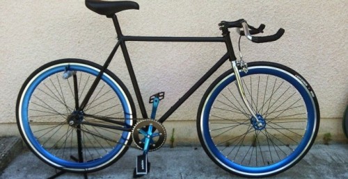 pyreariege: Fixie black & blue de notre internaute du jour
