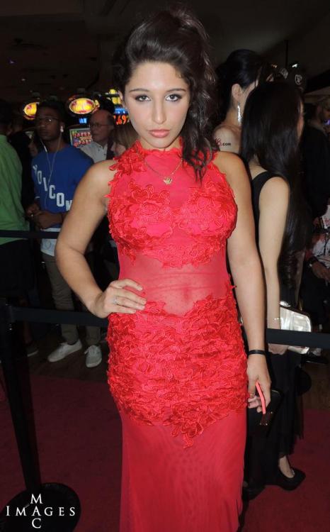 gorgeousadultstars:  Bella Danger at the 2015 AVN Awardstwitter.com/Abella_Danger