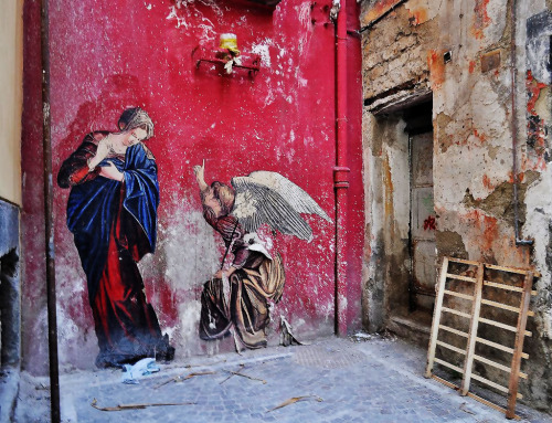 crossconnectmag:Street artist: Zilda French street artist Zilda creates artworks about love, sufferi