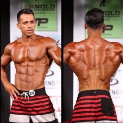 exclusivekiks:  *EXCLUSIVE* Hot bodybuilder 