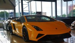 carsartandarchitecture:  Lamborghini Gallardo Squadra Corse &amp; Lamborghini Gallardo Super Trofeo race carFelix Legault Photography