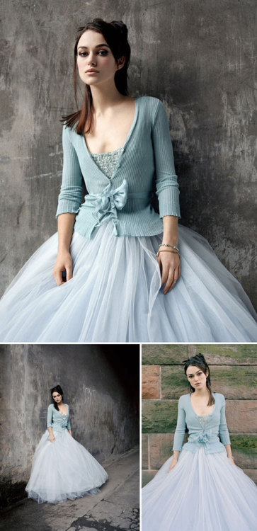 entertainment-natanula:  Fashion Fix: Something Blue | Flights of Fancy en We Heart It - wehe