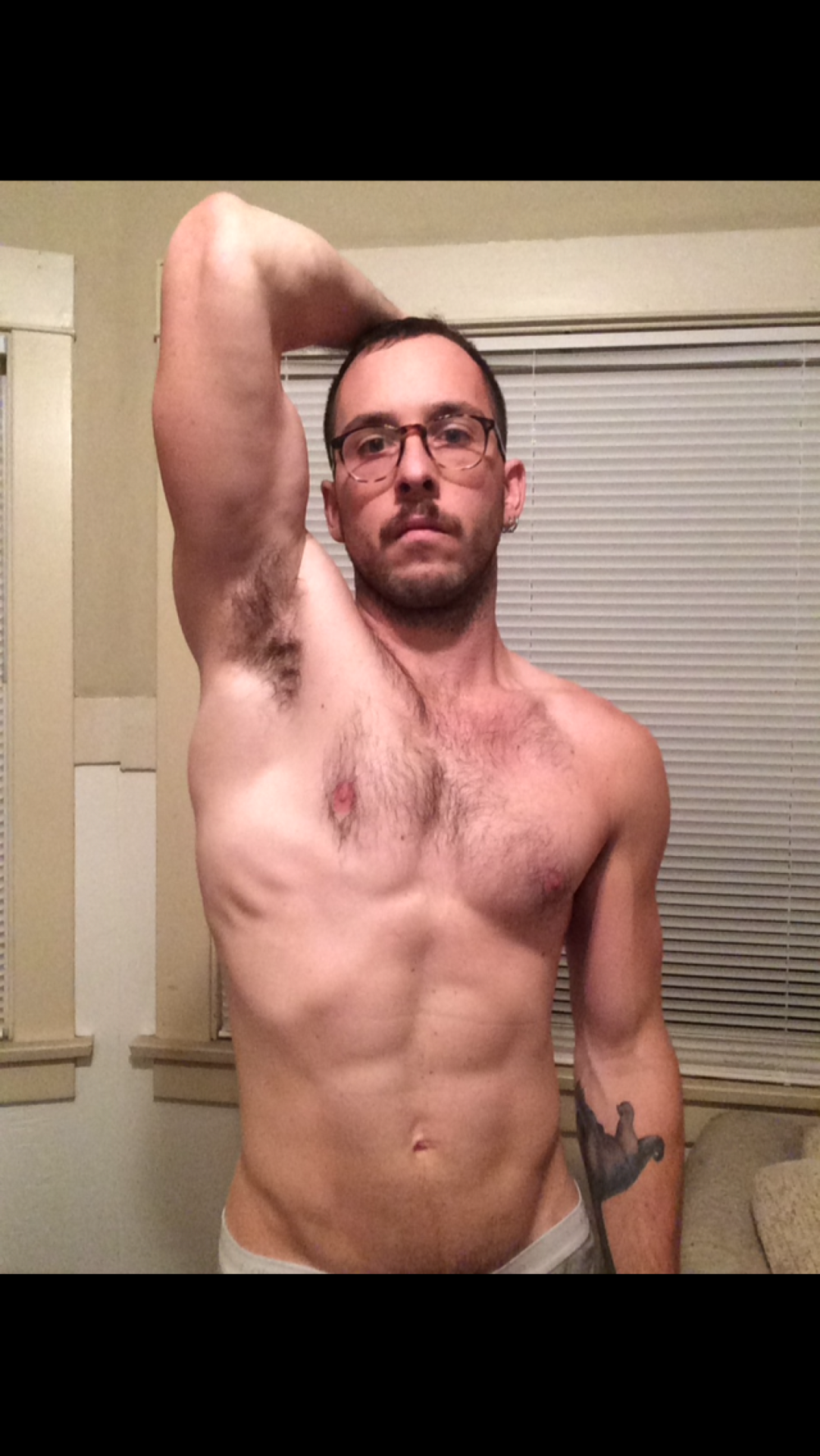 straightcuriousbuds:  shootinmypit:  a night of selfies during workout (then spa