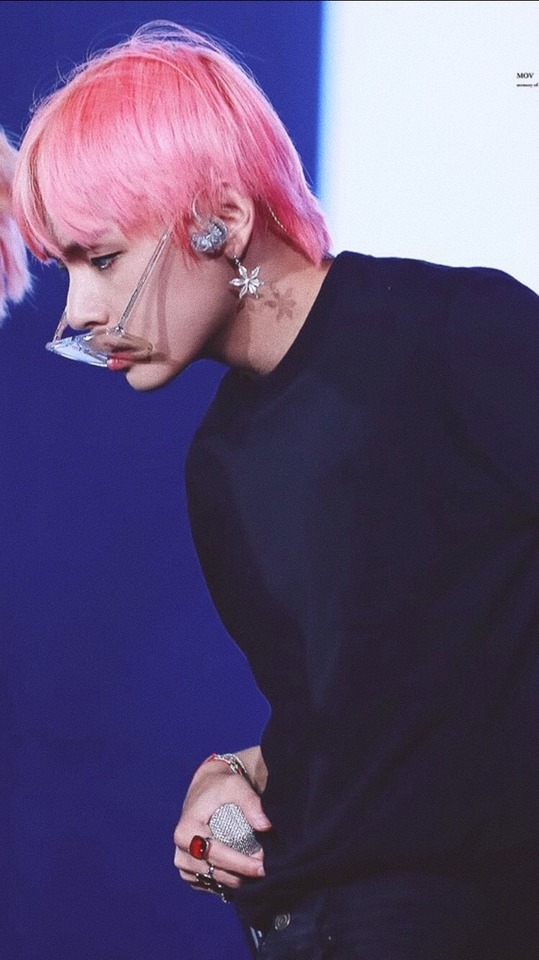 Pink Haired Taehyung Wallpapers 💞