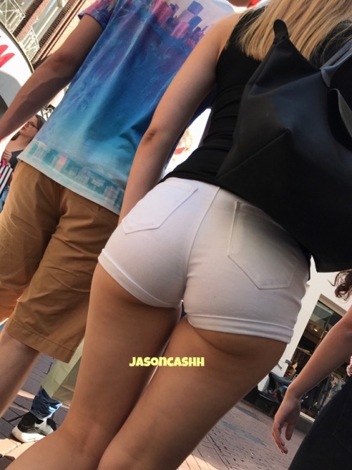 jasoncashh: White shorts @edmcmoon @orusula @m2s-creepshots @creepshot-mania @creepshotsdotcom