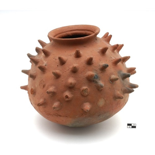 artafrica:Terracotta pot from Benin