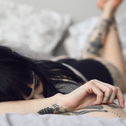 hannahpixiepixie:  Hannah Snowdon by @jadecarneyphoto 