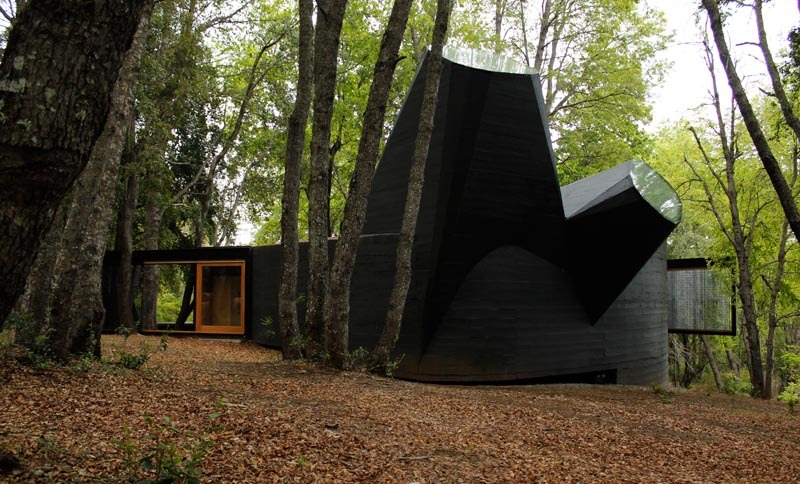 archatlas:  House of the Poem for the Right Angle   In the words of the architect