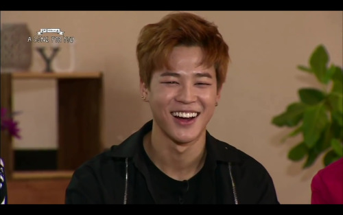 curlyheaux:sunwoosteats:Look how happy Jimin was when the fans on A Song for You said he was their f