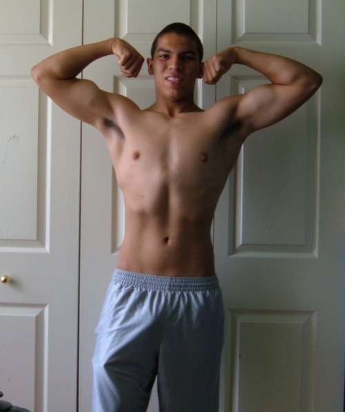 undie-fan-99:  I’m gonna assume his trouser snake is showing in his pants!