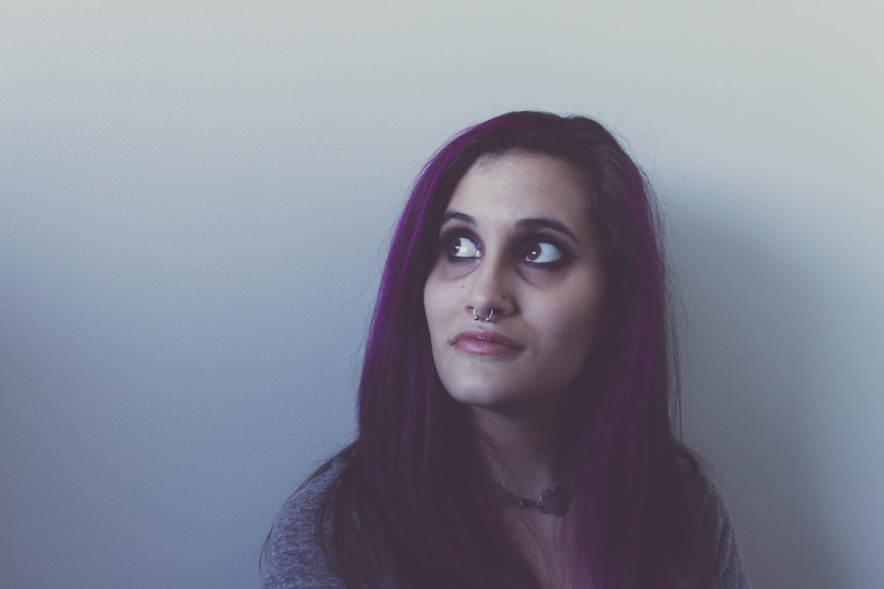0livia0blivion:my roommate @livthekiller  was helping me with a self portrait project,