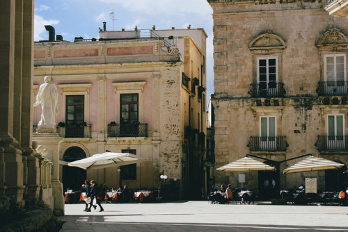 ingelnook:Sun over Ortigia by Shahrazad_84 on Flickr.