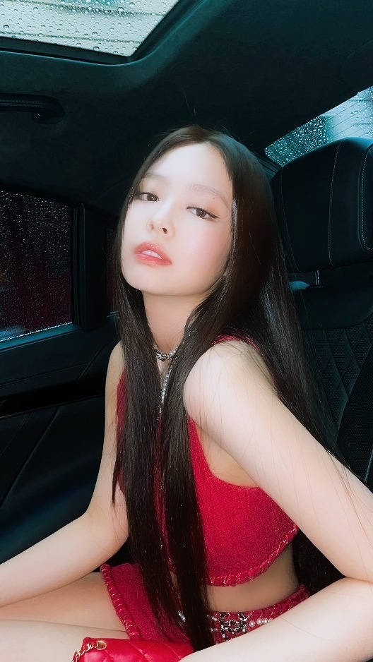 Jennie Lockscreens (BlackPink)