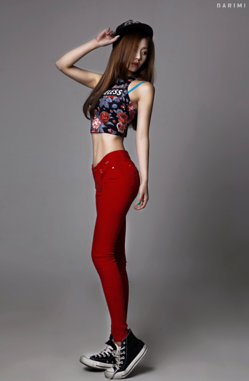 korean-dreams-girls:  Lee Chae Eun - April 18, 2014 4th Set 