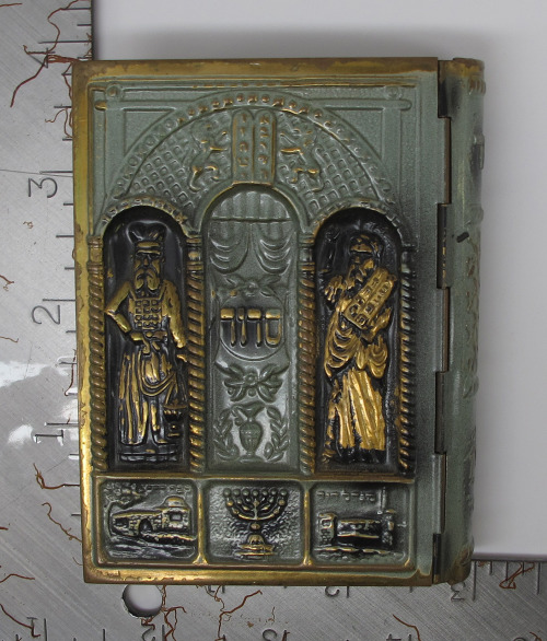 gwuscrc:In honor of #MiniatureMonday, a compact prayer book with enameled metal cover boards from th