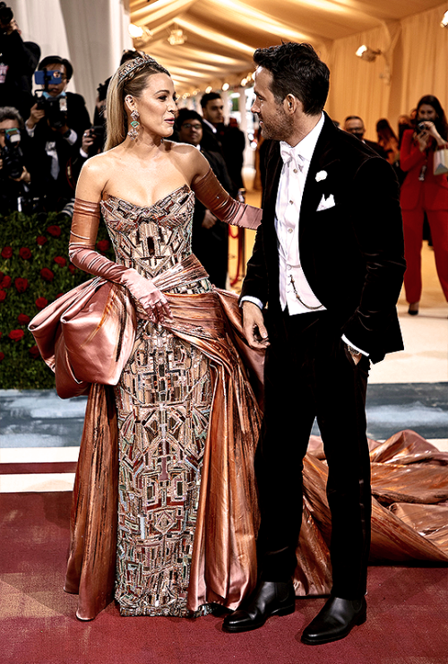 bollyswood: BLAKE LIVELY 2022 Met Gala | May 2, 2022 