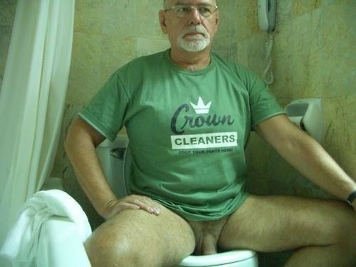 silverbadbear:  pakistani0326:  Woof!!  Hot  Sexy!!