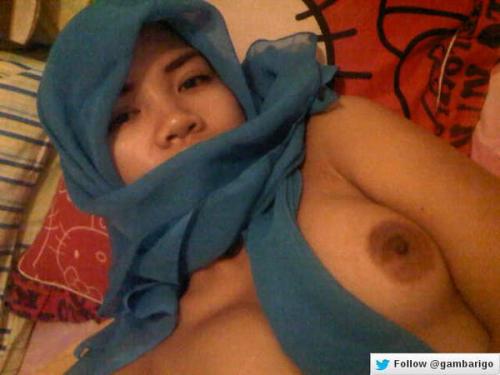 Sex zharifmohd:  Awek Tudung Biru Selfie GhairahStim pictures