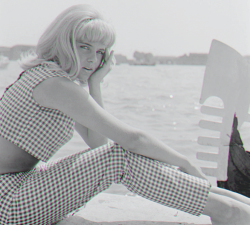 yourdarlinglolita:  Sue Lyon looking completely