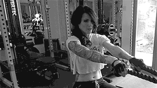 ladyknucklesinshape:  raworigins-blog:  Form over Ego, ALWAYS! Athlete - Laura Ash