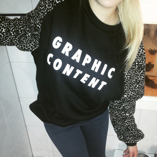 GRAPHIC CONTENT #lazyoaf #bathtub #supermodel @lazyoafs #sweetbabyjesus #blondie #fashionblogger #to